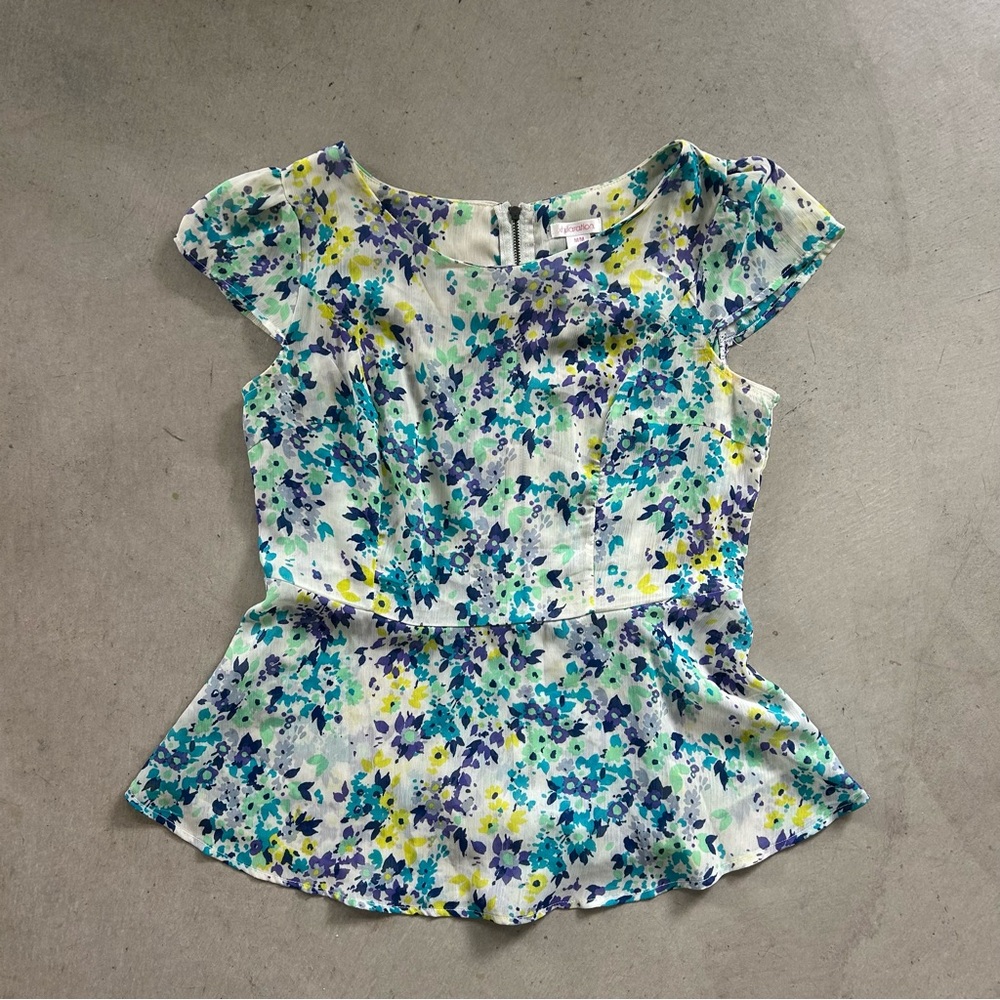 Xhilaration Floral Cap Sleeve Blouse